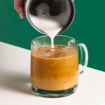 Bal Şurubuyla Ballı Badem Sütlü Flat White Tarifi