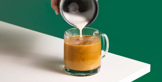 Bal Şurubuyla Ballı Badem Sütlü Flat White Tarifi