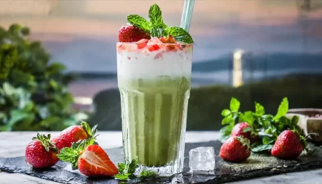 Iced Strawberry Matcha Latte Tarifi, Nasıl Yapılır?