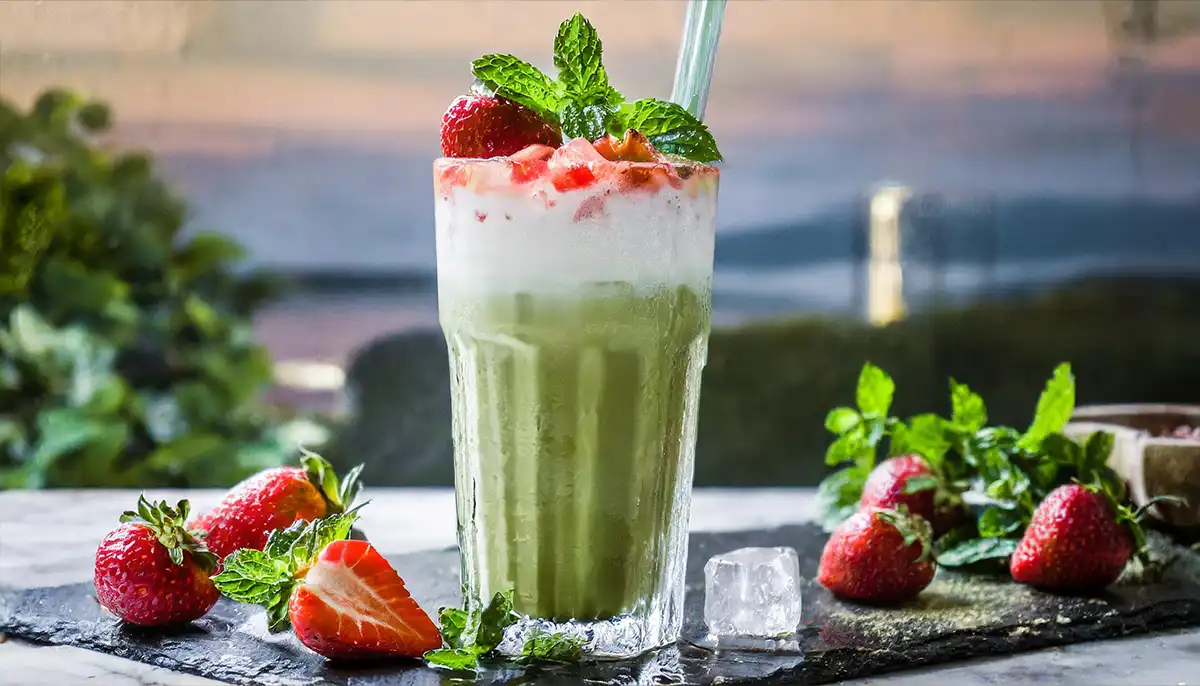 Iced Strawberry Matcha Latte Tarifi, Nasıl Yapılır?